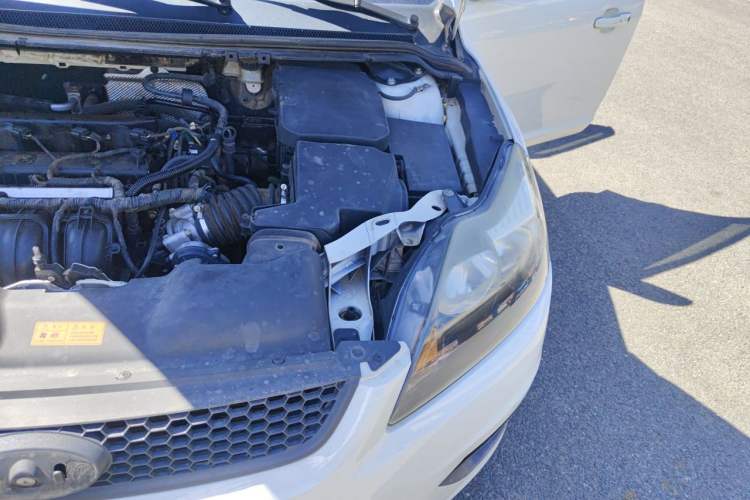 Used Ford Focus 2013 Hatchback Classic 1.8L Automatic Millionth Anniversary Edition Engine Bay Left