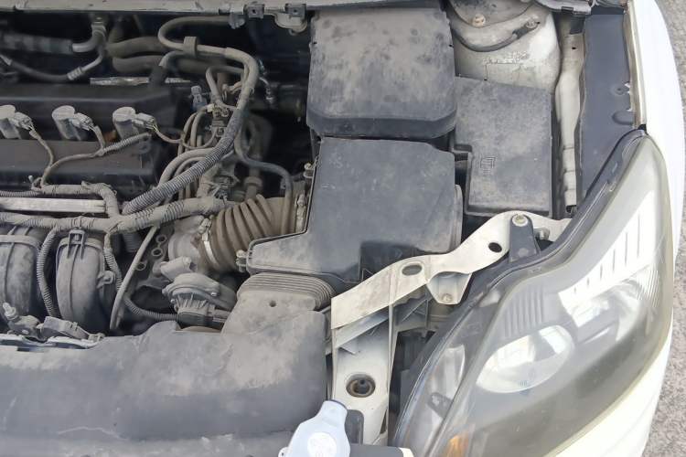 Used Ford Focus 2013 Hatchback Classic 1.8L Manual Base Model Engine Bay Left