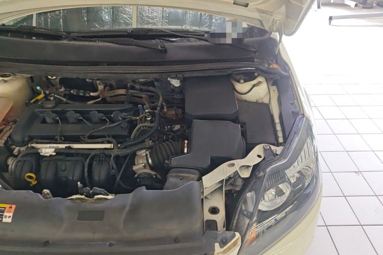 Used Ford Focus 2013 Hatchback Classic 1.8L Manual Base Model Engine Bay Left