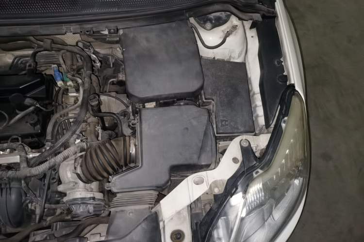 Used Ford Focus 2013 Sedan Classic 1.8L Automatic Base Model Engine Bay Left