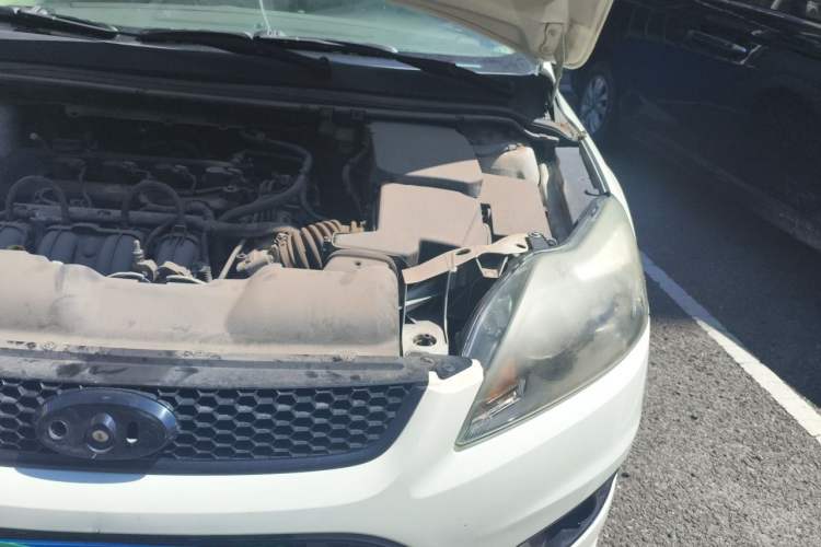 Used Ford Focus 2013 Hatchback Classic 1.8L Manual Fashion Edition Engine Bay Left