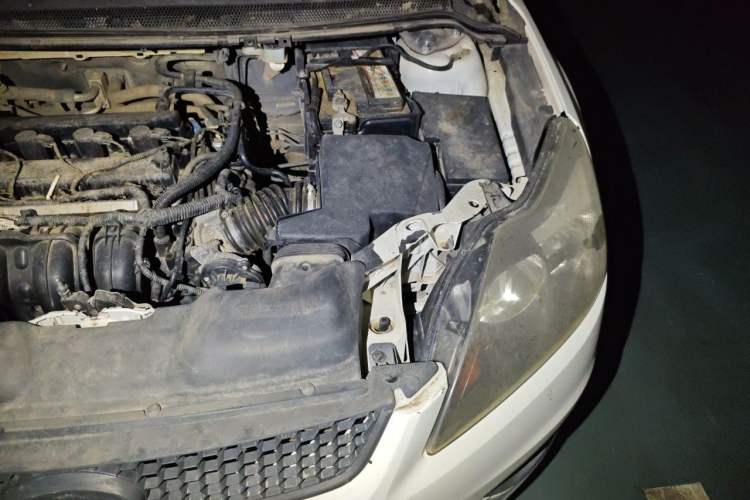 Used Ford Focus 2013 Hatchback Classic 1.8L Manual Base Model Engine Bay Left