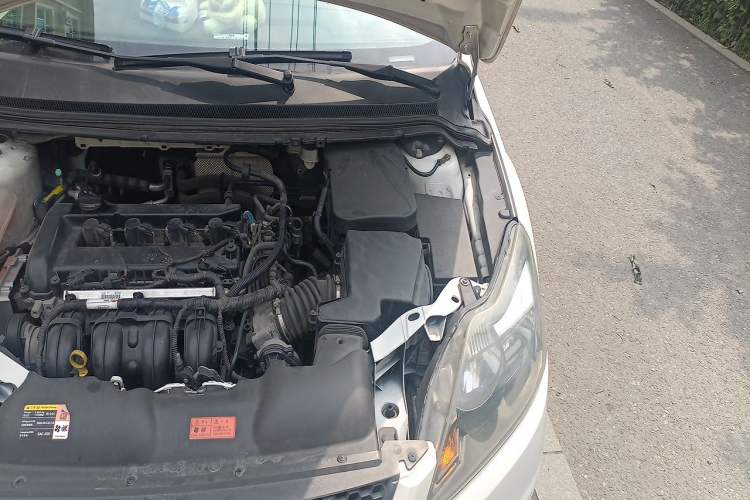 Used Ford Focus 2013 Hatchback Classic 1.8L Automatic Base Model Engine Bay Left