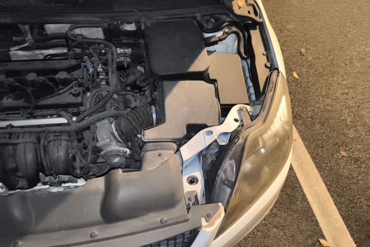 Used Ford Focus 2013 Hatchback Classic 1.8L Automatic Base Model Engine Bay Left