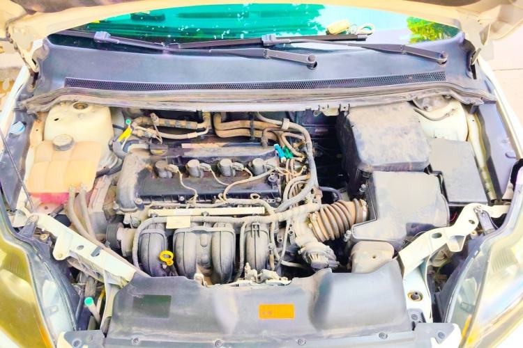 Used Ford Focus 2013 Hatchback Classic 1.8L Manual Base Model Engine Bay