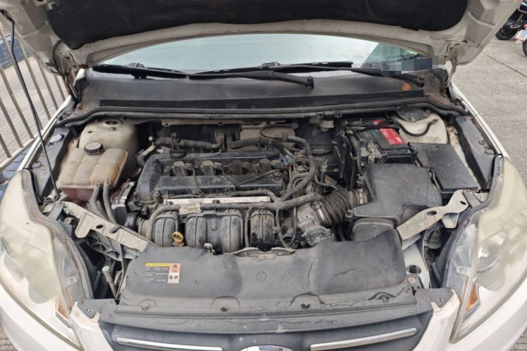 Used Ford Focus 2013 Sedan Classic 1.8L Automatic Base Model Engine Bay