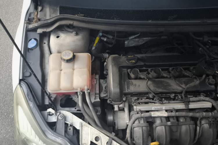 Used Ford Focus 2013 Hatchback Classic 1.8L Automatic Base Model Engine Bay Right