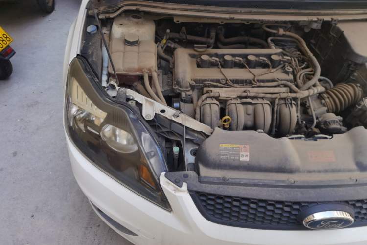 Used Ford Focus 2013 Hatchback Classic 1.8L Manual Base Model Engine Bay Right