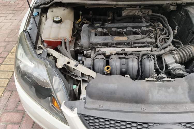Used Ford Focus 2013 Hatchback Classic 1.8L Automatic Base Model Engine Bay Right