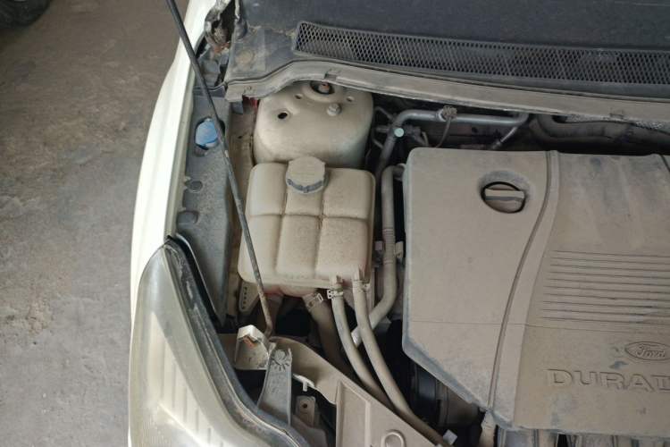 Used Ford Focus 2013 Hatchback Classic 1.8L Automatic Fashion Edition Engine Bay Right