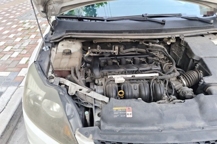 Used Ford Focus 2013 Hatchback Classic 1.8L Manual Base Model Engine Bay Right