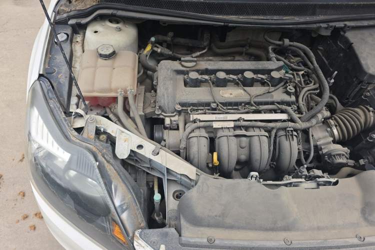 Used Ford Focus 2013 Hatchback Classic 1.8L Automatic Millionth Anniversary Edition Engine Bay Right