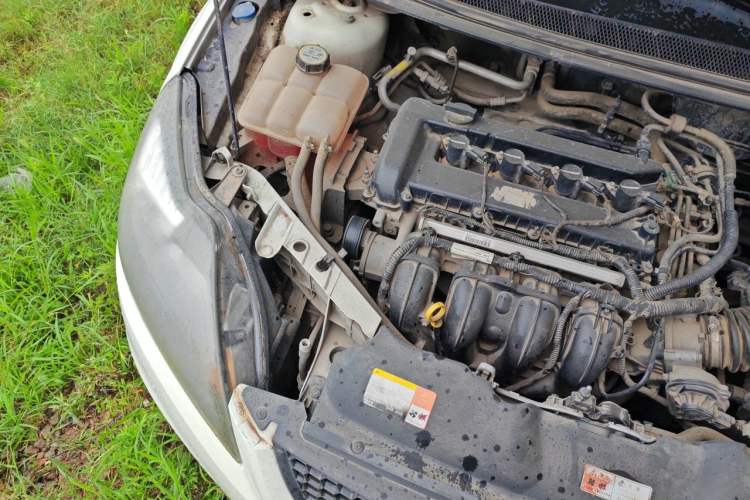 Used Ford Focus 2013 Hatchback Classic 1.8L Manual Base Model Engine Bay Right