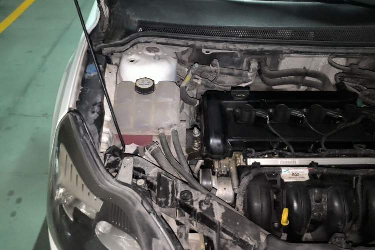 Used Ford Focus 2013 Hatchback Classic 1.8L Automatic Base Model Engine Bay Right