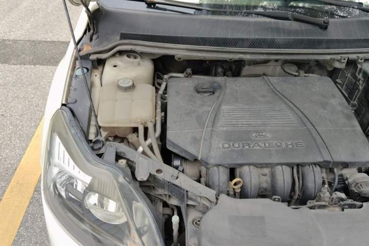 Used Ford Focus 2013 Hatchback Classic 1.8L Automatic Fashion Edition Engine Bay Right