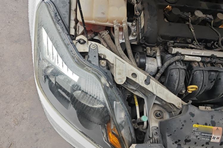Used Ford Focus 2013 Hatchback Classic 1.8L Automatic Base Model Engine Bay Right