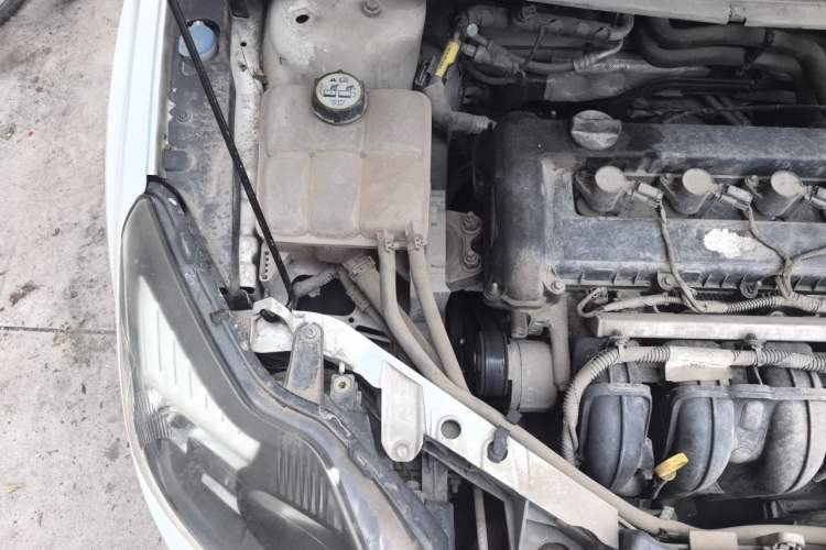 Used Ford Focus 2013 Hatchback Classic 1.8L Manual Base Model Engine Bay Right