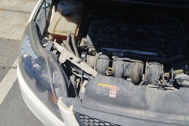 Used Ford Focus 2013 Hatchback Classic 1.8L Automatic Base Model Engine Bay Right