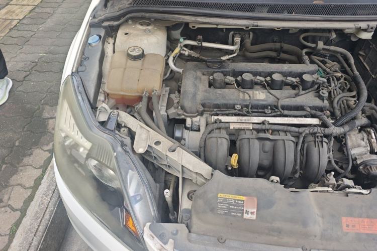 Used Ford Focus 2013 Hatchback Classic 1.8L Manual Base Model Engine Bay Right