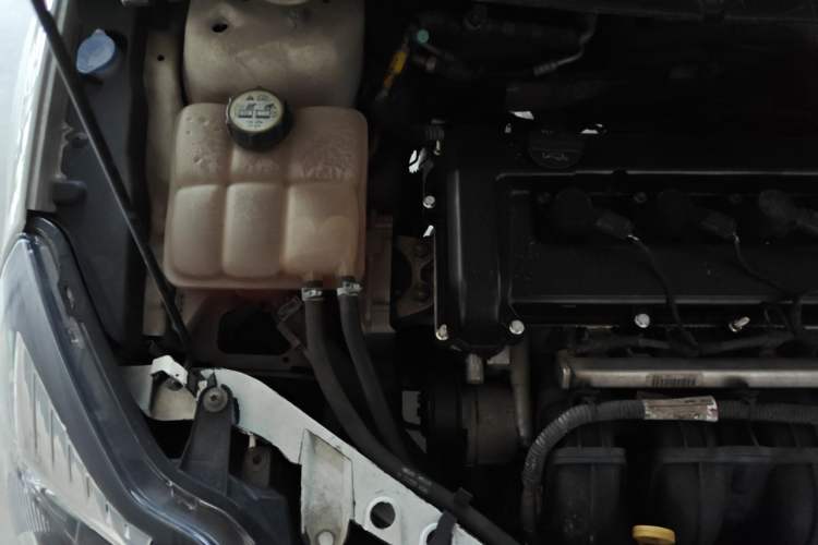 Used Ford Focus 2013 Hatchback Classic 1.8L Automatic Base Model Engine Bay Right