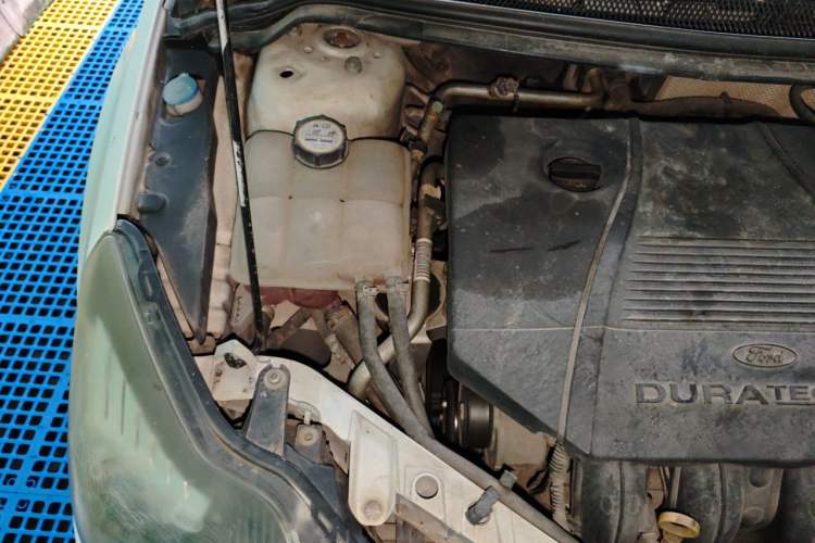 Used Ford Focus 2013 Hatchback Classic 1.8L Automatic Fashion Edition Engine Bay Right