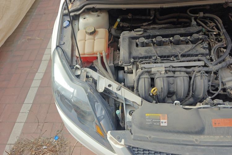 Used Ford Focus 2013 Hatchback Classic 1.8L Manual Base Model Engine Bay Right