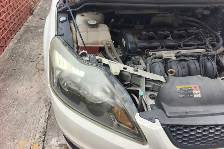 Used Ford Focus 2013 Hatchback Classic 1.8L Automatic Base Model Engine Bay Right