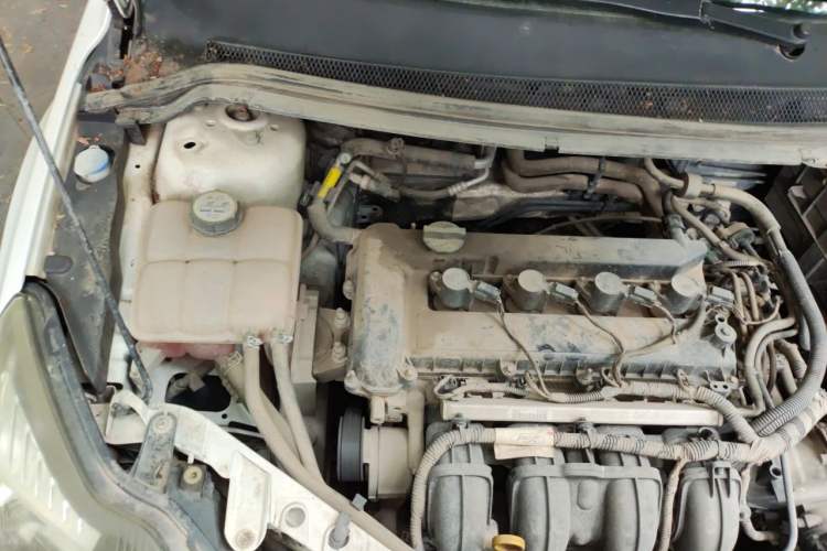 Used Ford Focus 2013 Hatchback Classic 1.8L Manual Base Model Engine Bay Right