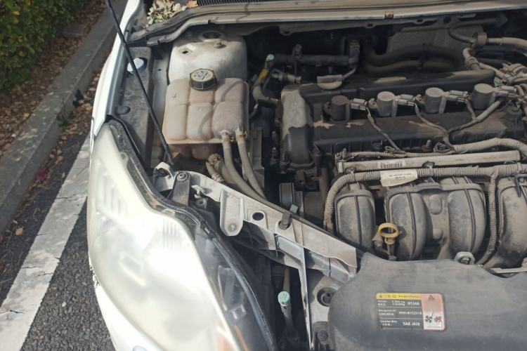 Used Ford Focus 2013 Sedan Classic 1.8L Automatic Millionth Anniversary Edition Engine Bay Right
