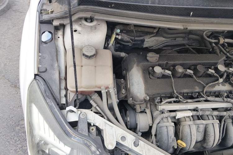 Used Ford Focus 2013 Hatchback Classic 1.8L Automatic Base Model Engine Bay Right