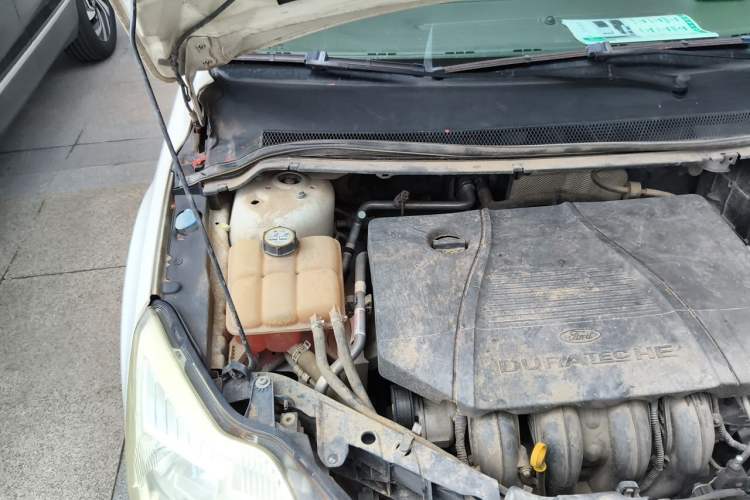 Used Ford Focus 2013 Sedan Classic 1.8L Automatic Fashion Edition Engine Bay Right