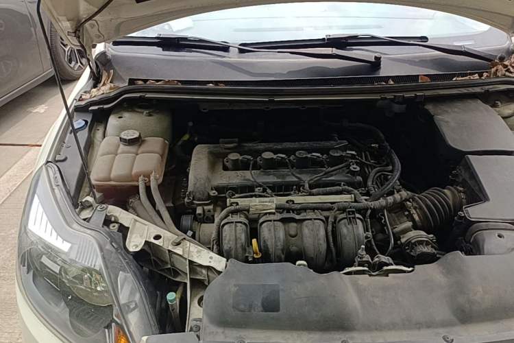 Used Ford Focus 2013 Hatchback Classic 1.8L Manual Base Model Engine Bay Right