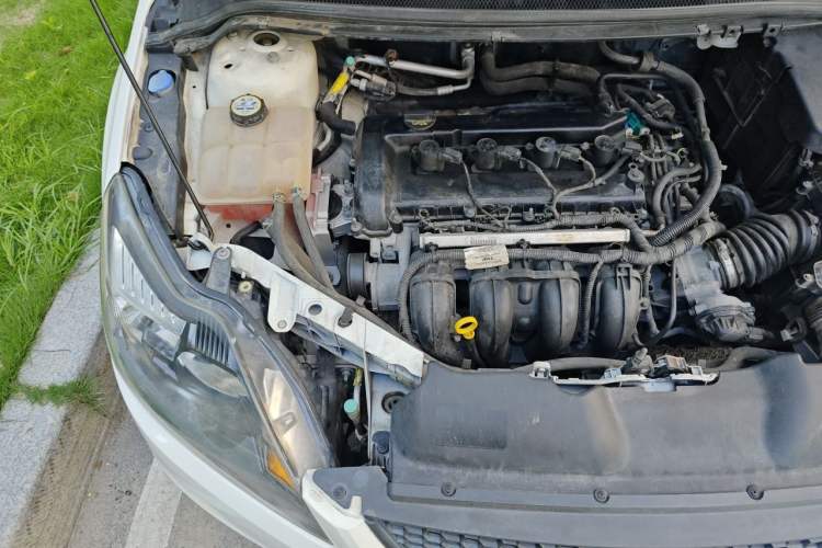 Used Ford Focus 2013 Hatchback Classic 1.8L Manual Base Model Engine Bay Right