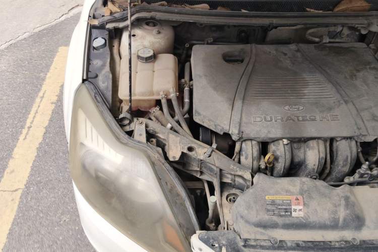 Used Ford Focus 2013 Hatchback Classic 1.8L Automatic Fashion Edition Engine Bay Right