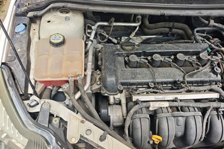 Used Ford Focus 2013 Hatchback Classic 1.8L Manual Fashion Edition Engine Bay Right