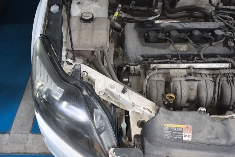 Used Ford Focus 2013 Hatchback Classic 1.8L Automatic Base Model Engine Bay Right