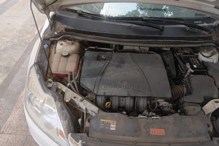 Used Ford Focus 2013 Sedan Classic 1.8L Automatic Fashion Edition Engine Bay Right