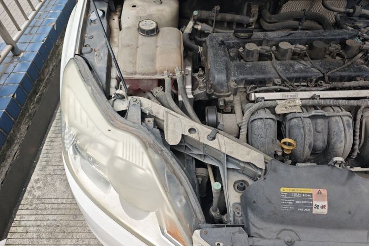 Used Ford Focus 2013 Sedan Classic 1.8L Automatic Base Model Engine Bay Right