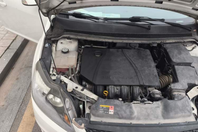Used Ford Focus 2013 Hatchback Classic 1.8L Automatic Fashion Edition Engine Bay Right