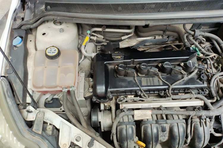 Used Ford Focus 2013 Hatchback Classic 1.8L Automatic Base Model Engine Bay Right