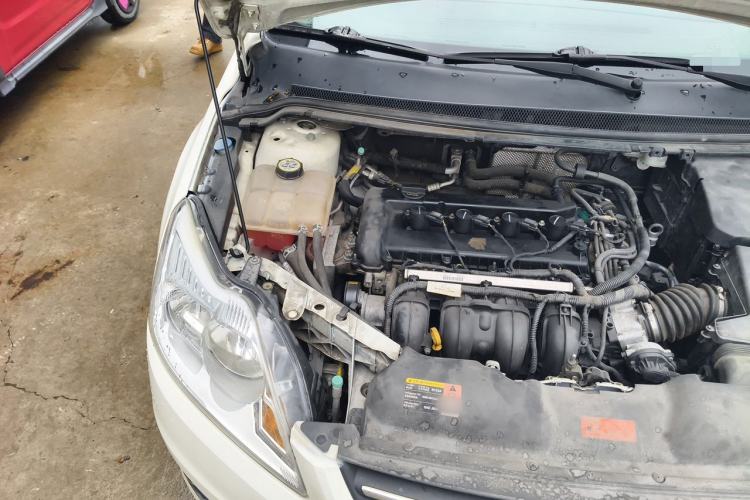 Used Ford Focus 2013 Sedan Classic 1.8L Automatic Base Model Engine Bay Right