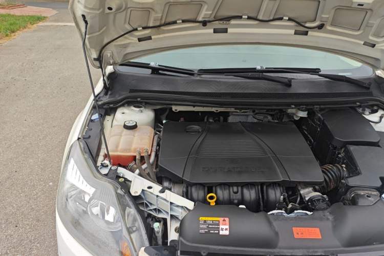 Used Ford Focus 2013 Hatchback Classic 1.8L Automatic Fashion Edition Engine Bay Right