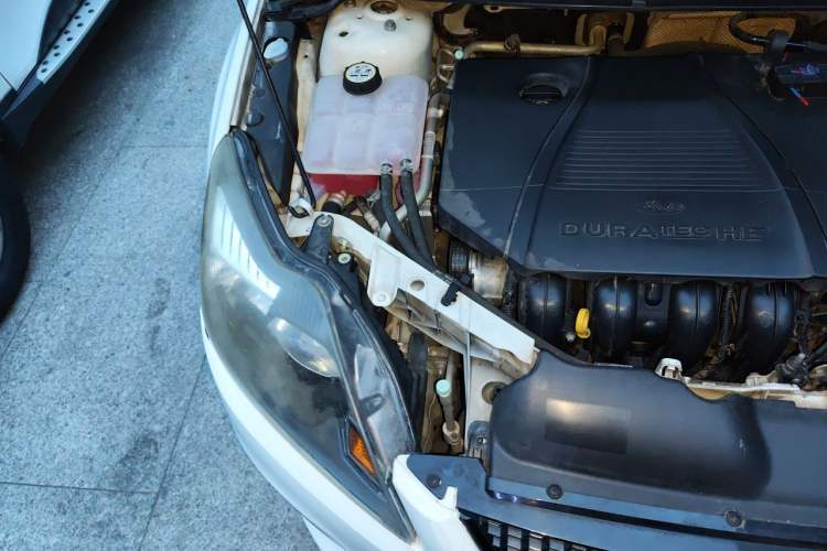 Used Ford Focus 2013 Hatchback Classic 1.8L Automatic Fashion Edition Engine Bay Right