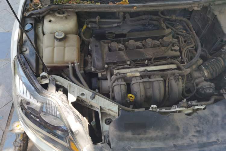 Used Ford Focus 2013 Hatchback Classic 1.8L Manual Base Model Engine Bay Right