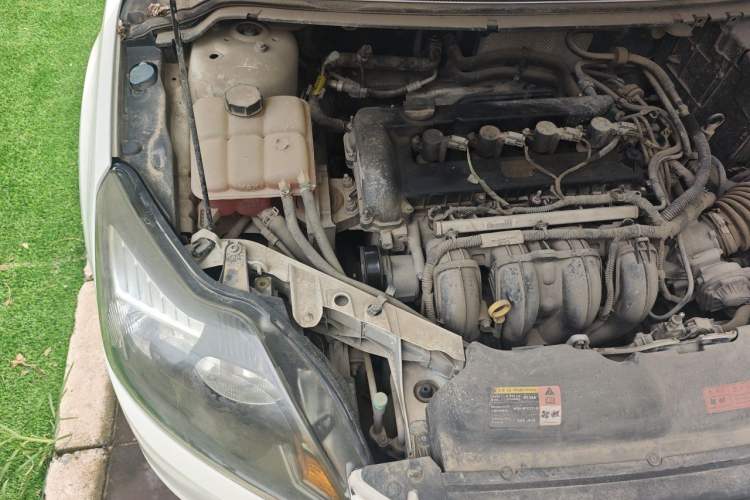Used Ford Focus 2013 Hatchback Classic 1.8L Automatic Millionth Anniversary Edition Engine Bay Right