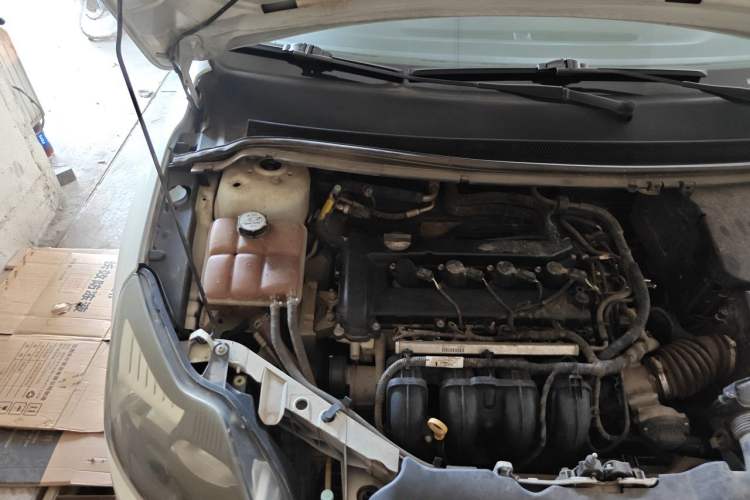 Used Ford Focus 2013 Hatchback Classic 1.8L Manual Base Model Engine Bay Right