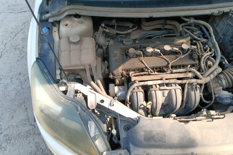 Used Ford Focus 2013 Hatchback Classic 1.8L Manual Base Model Engine Bay Right