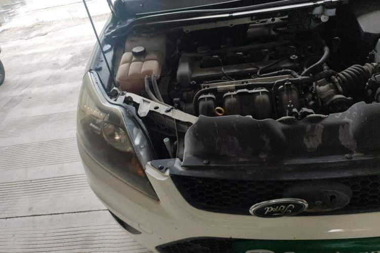 Used Ford Focus 2013 Hatchback Classic 1.8L Automatic Base Model Engine Bay Right