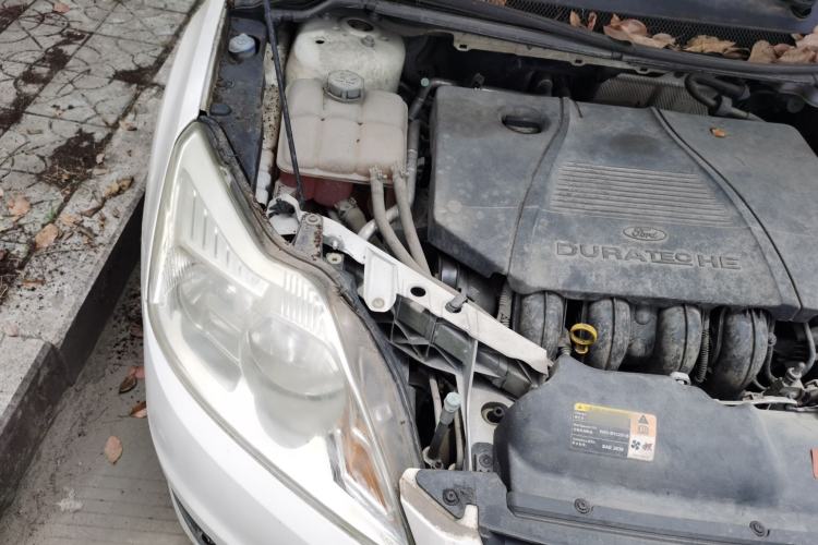 Used Ford Focus 2013 Hatchback Classic 1.8L Automatic Fashion Edition Engine Bay Right