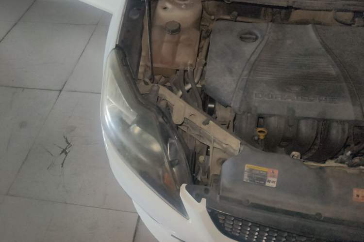 Used Ford Focus 2013 Hatchback Classic 1.8L Automatic Fashion Edition Engine Bay Right
